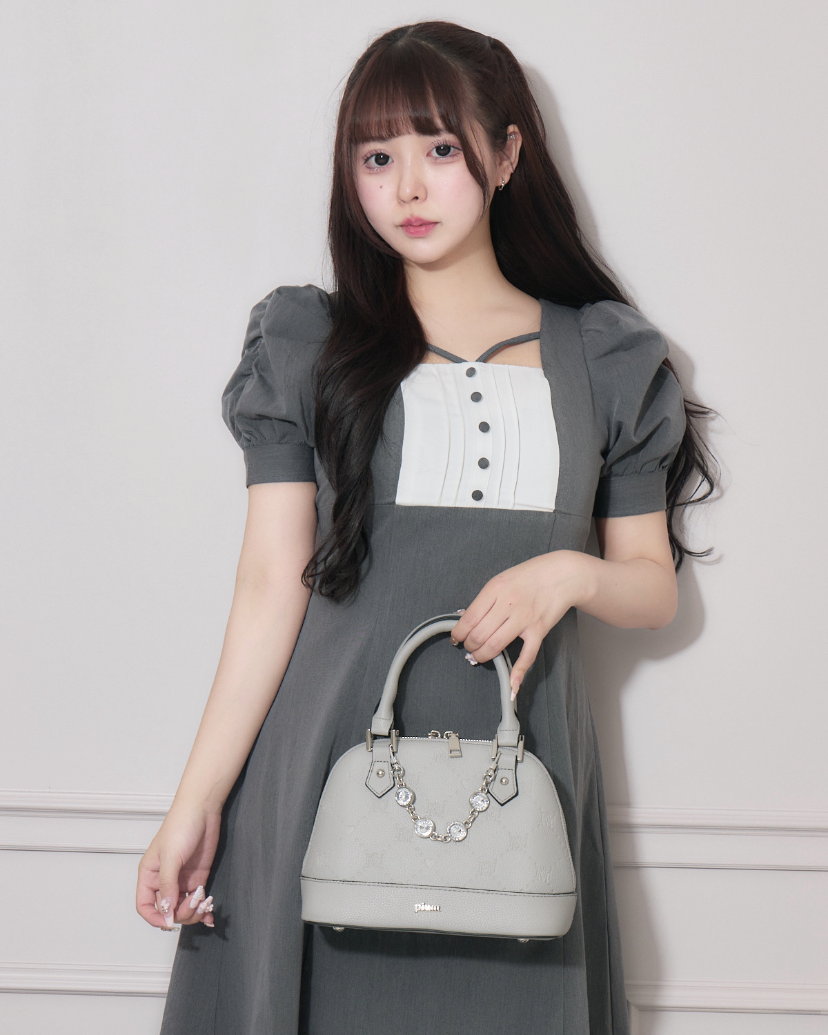 モデル身長:157cm/着用カラー:チャコール