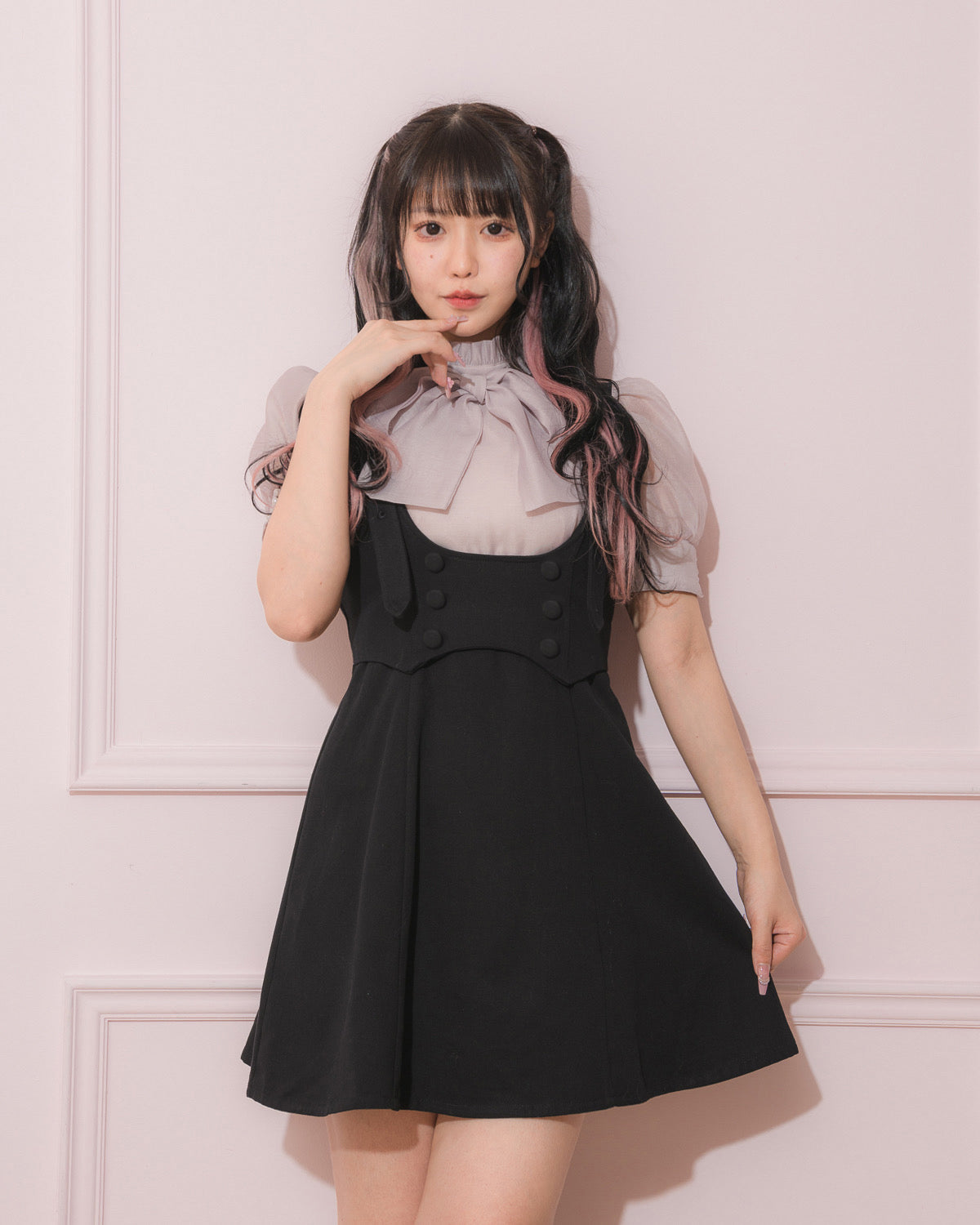 モデル身長:157cm/着用カラー:ブラック