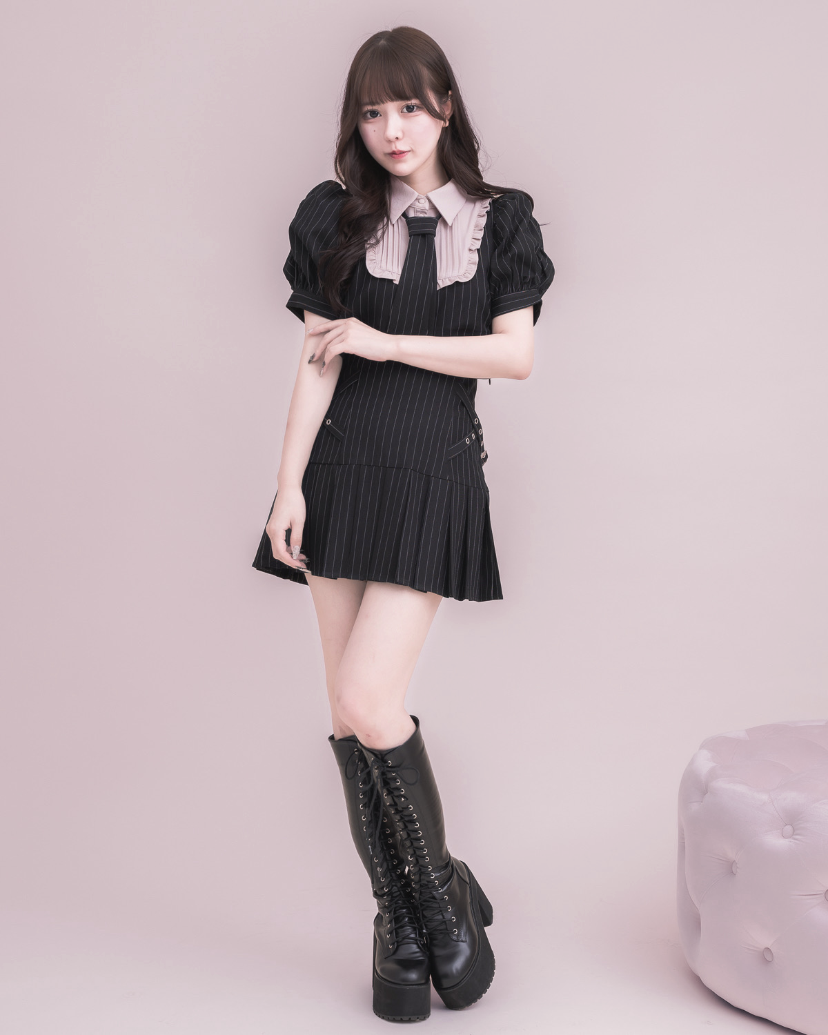 モデル身長:157cm/着用カラー:ブラックストライプ