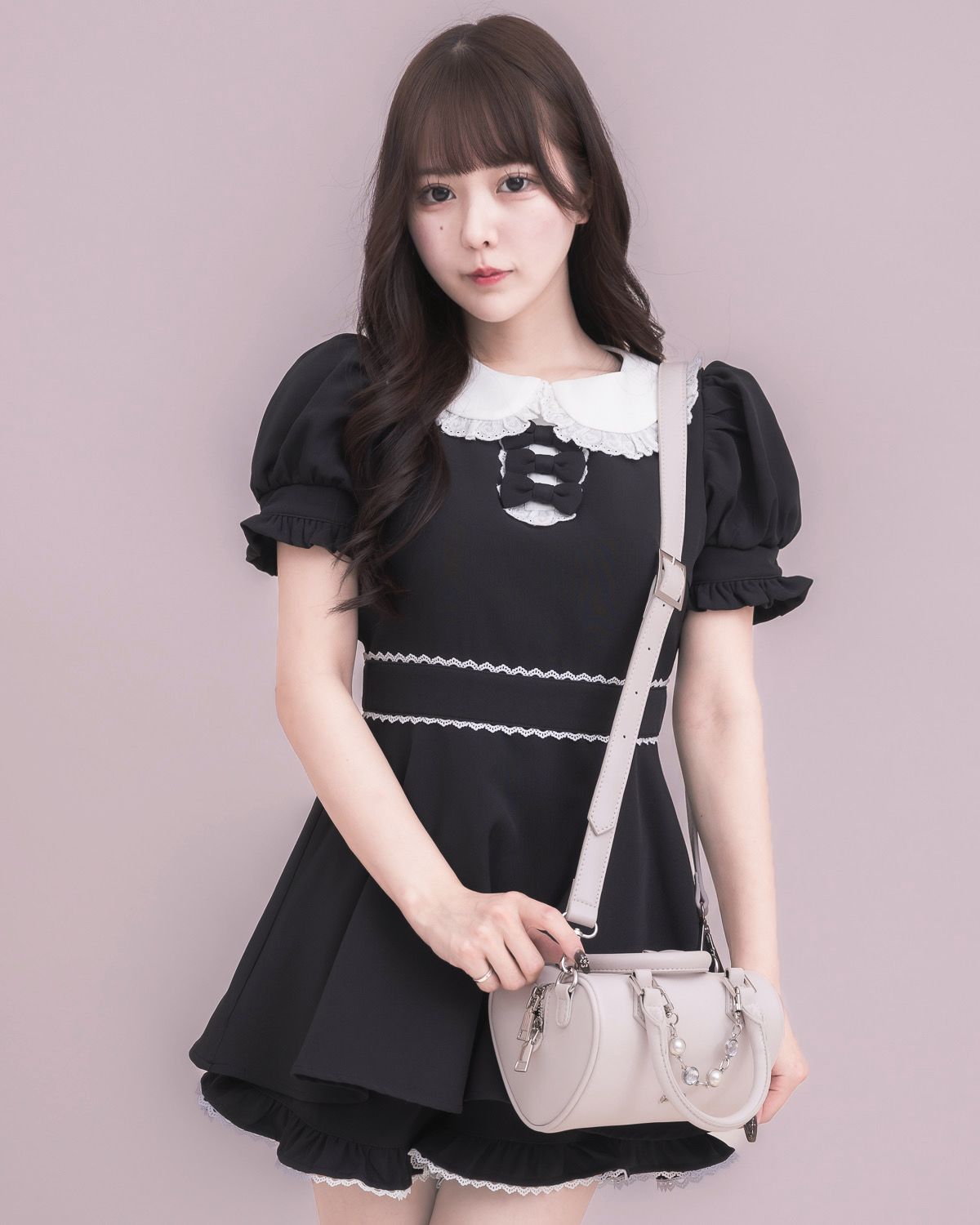 ビジュー付きハート型ボストンバッグ