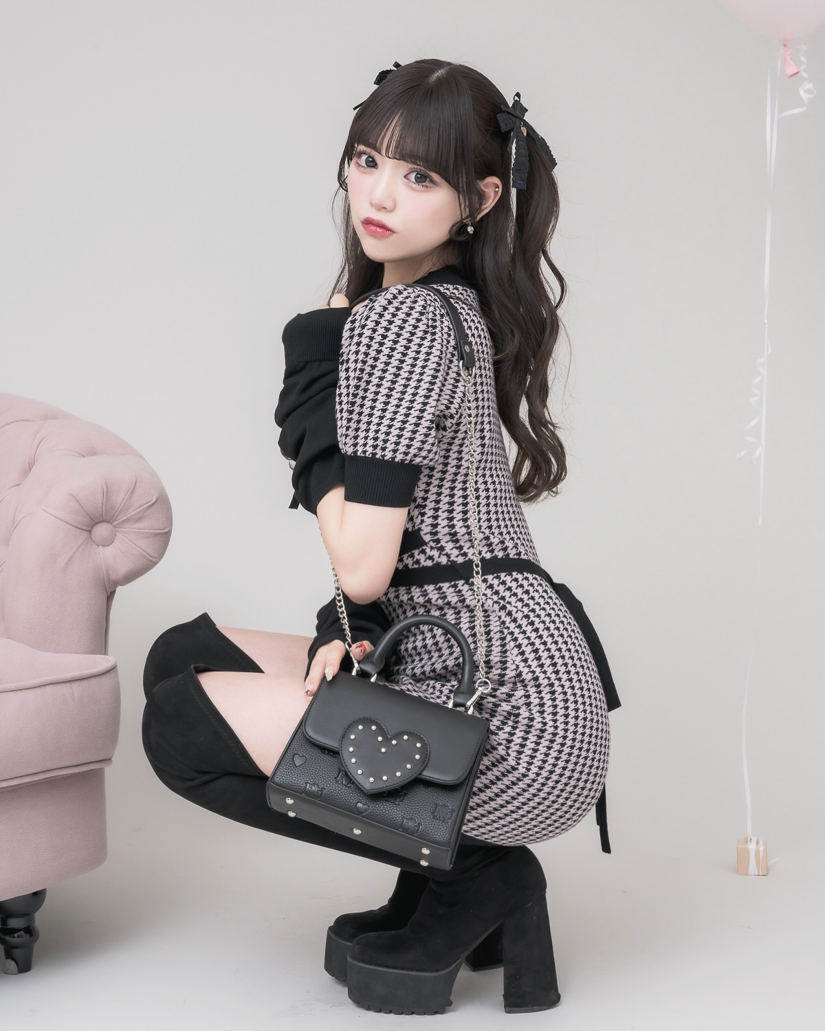 カラー:ブラック