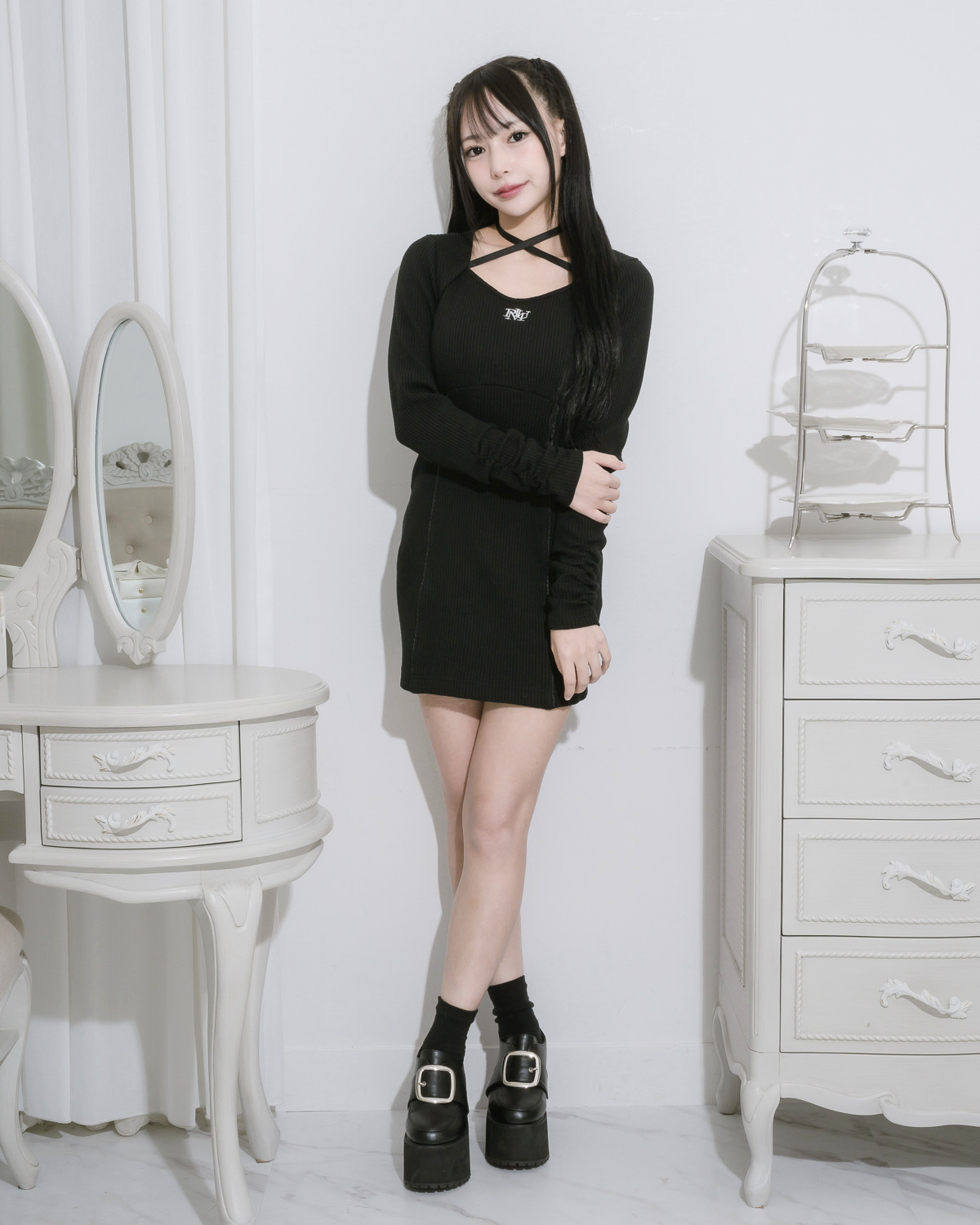 モデル身長:153cm/着用カラー:ブラック