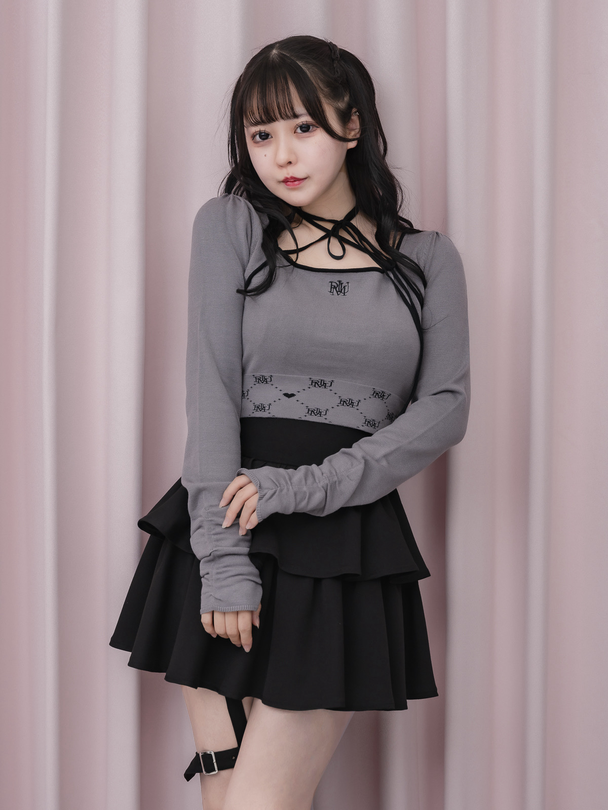 モデル身長:157cm/着用カラー:チャコール