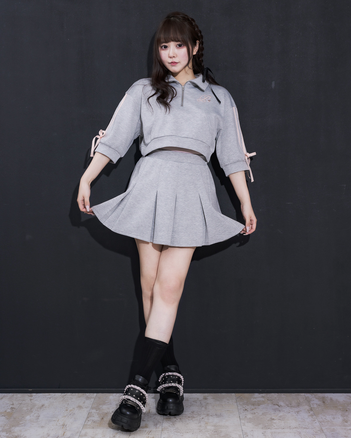 モデル身長:157cm/着用カラー:グレー