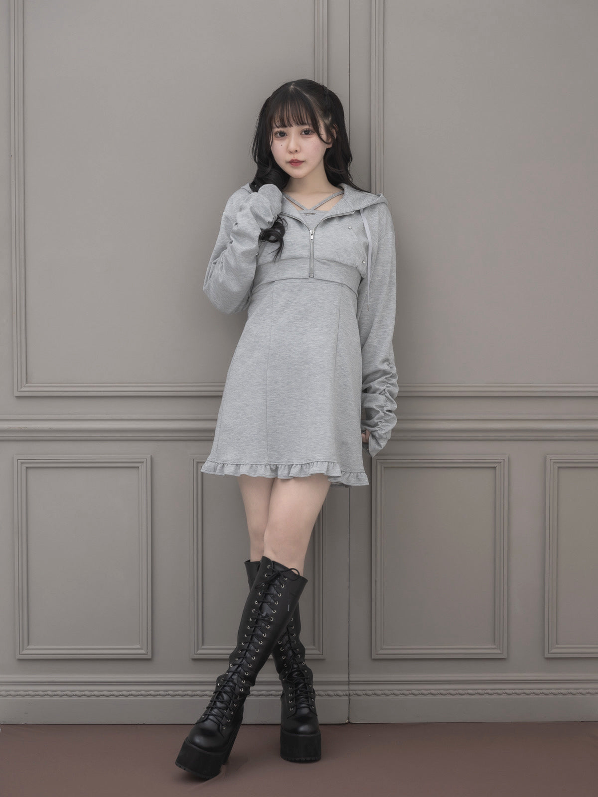 モデル身長:157cm/着用カラー:グレー