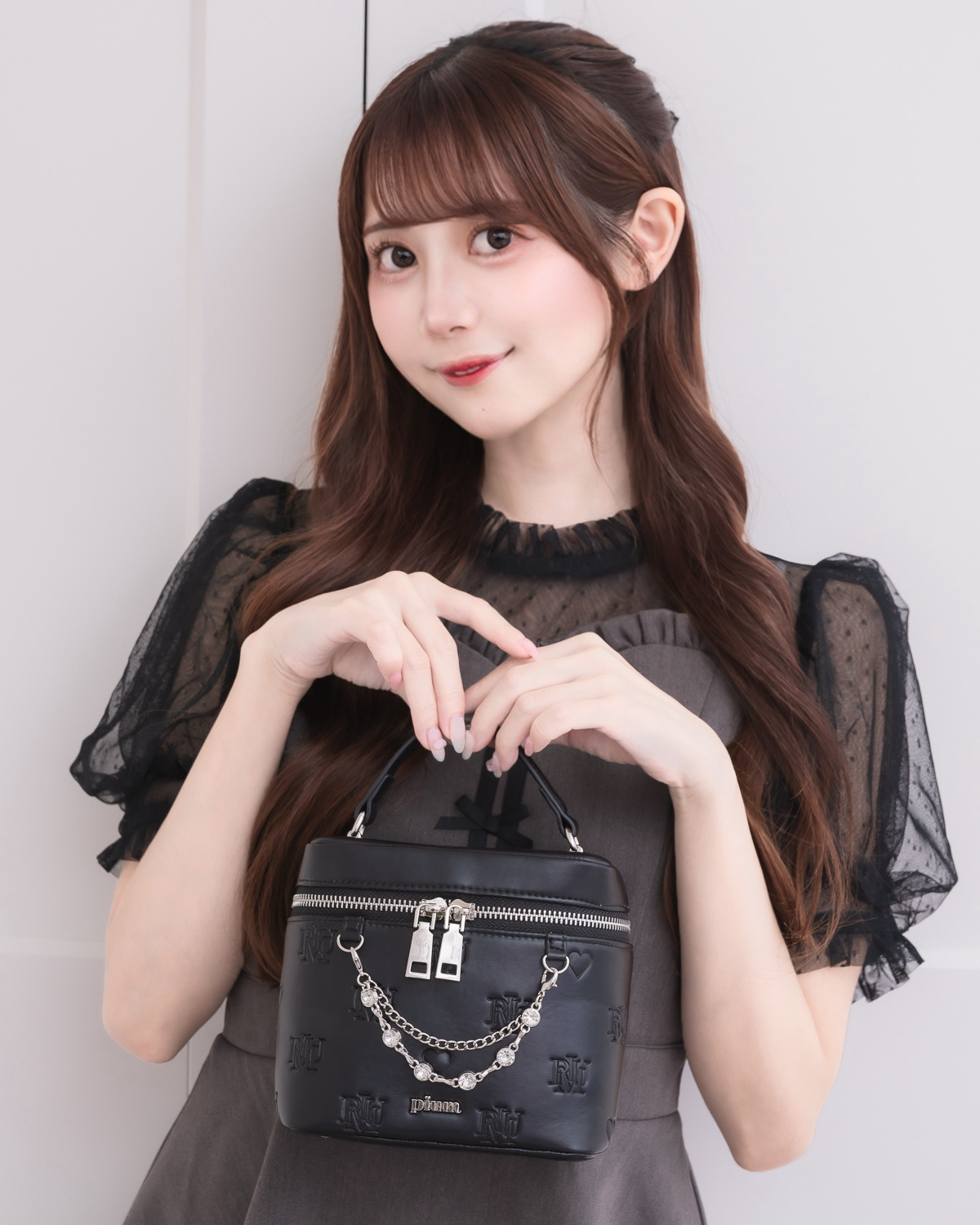 カラー:ブラック