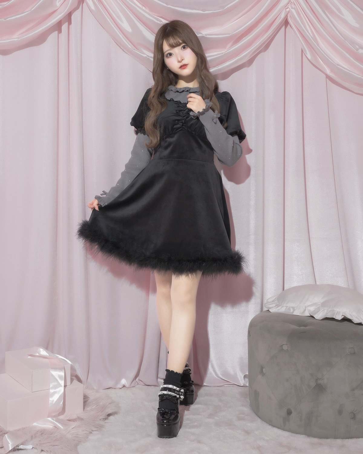 モデル身長:151cm/着用カラー:ブラックベロア