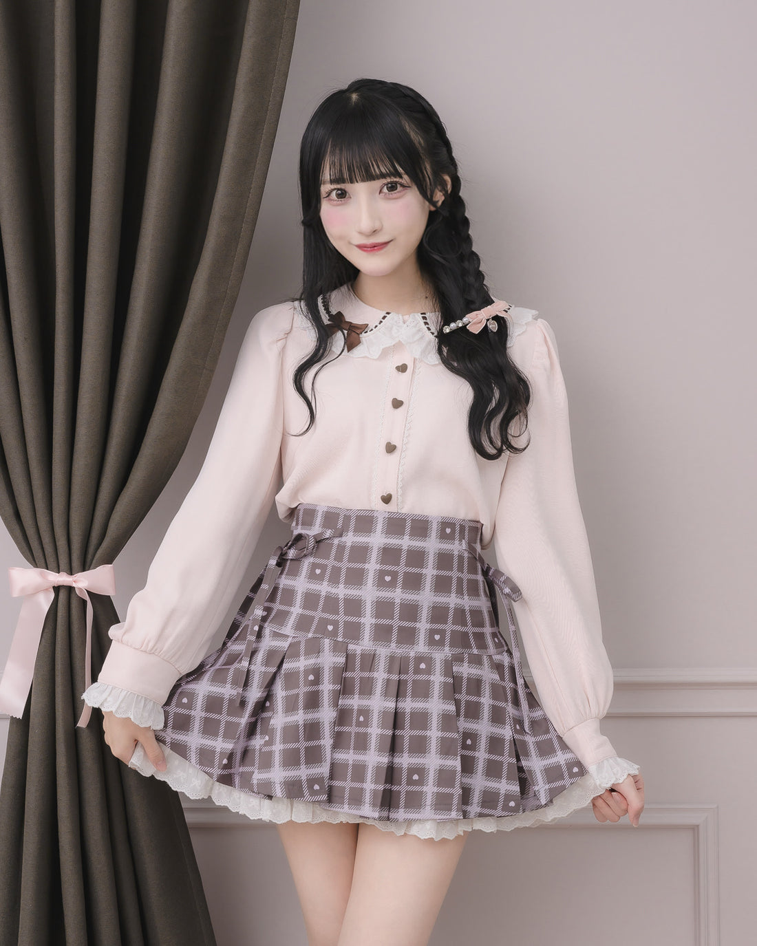 モデル身長：157cm/着用カラー:ブラウン