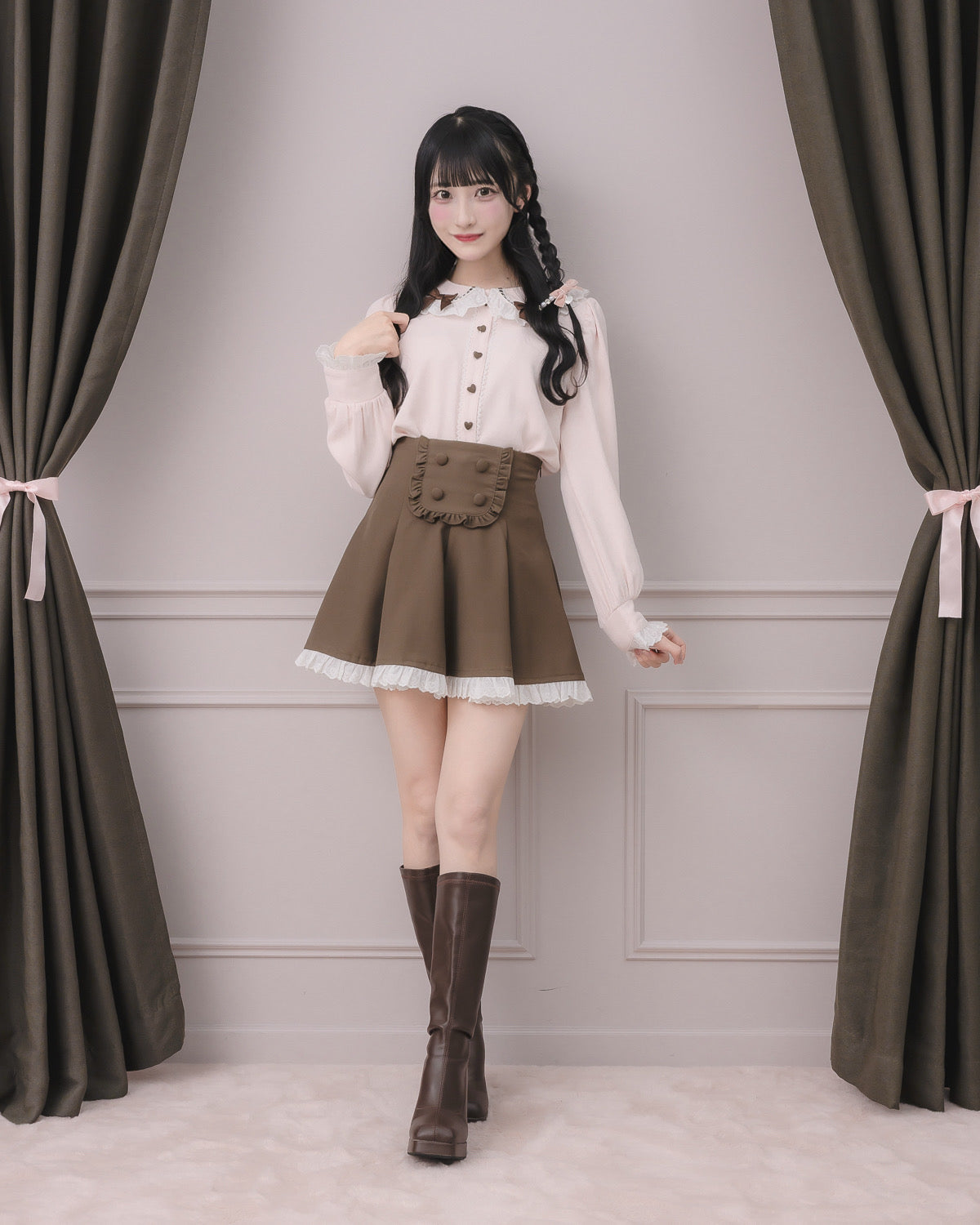 新品未使用　pium ピウム　コットンフリルハートボタンブラウス　白　ホワイト コットンフリルハートボタンブラウス – pium
