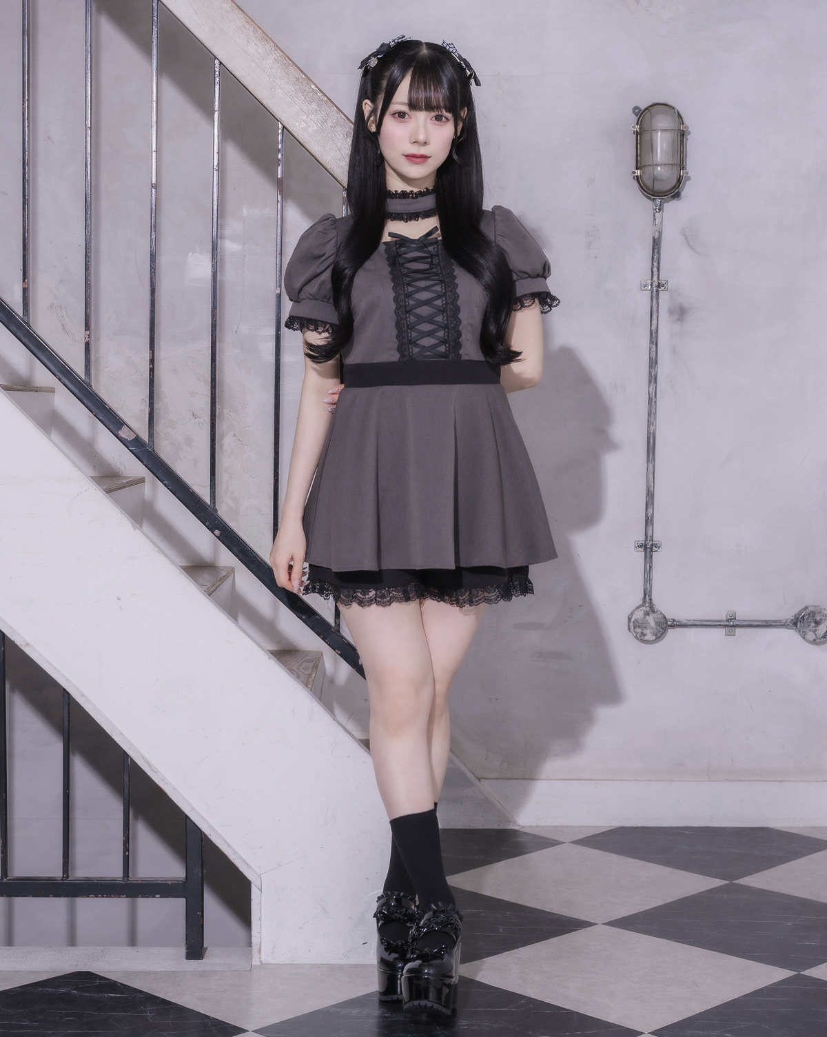 モデル身長：155cm/着用カラー : チャコール