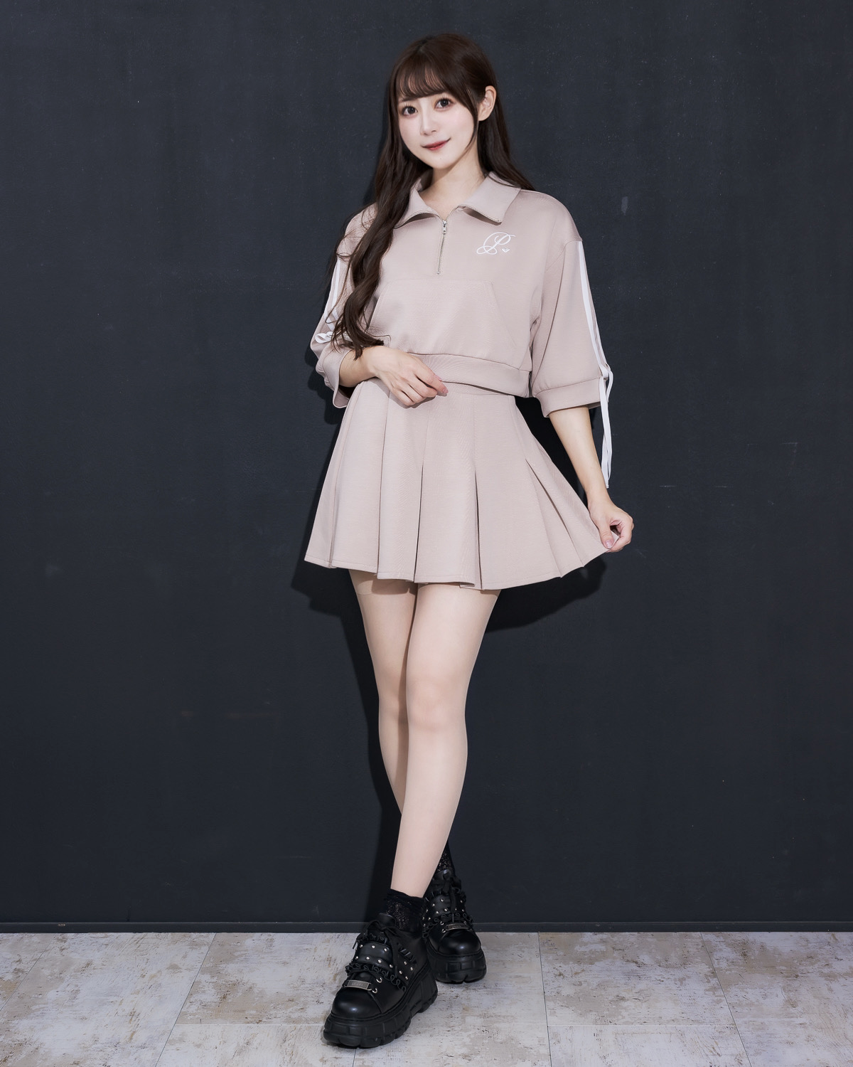 モデル身長:159cm/着用カラー:ピンクベージュ