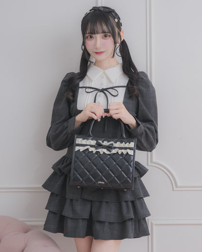 カラー：ブラック×ホワイト