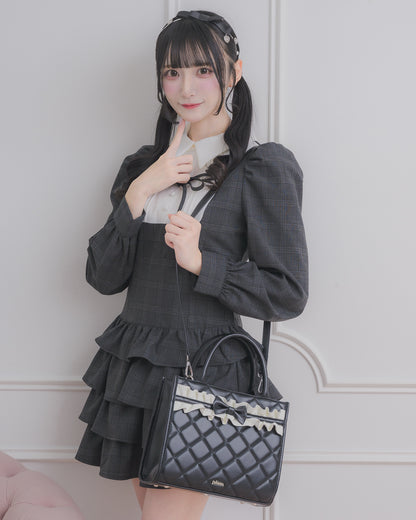 カラー：ブラック×ホワイト