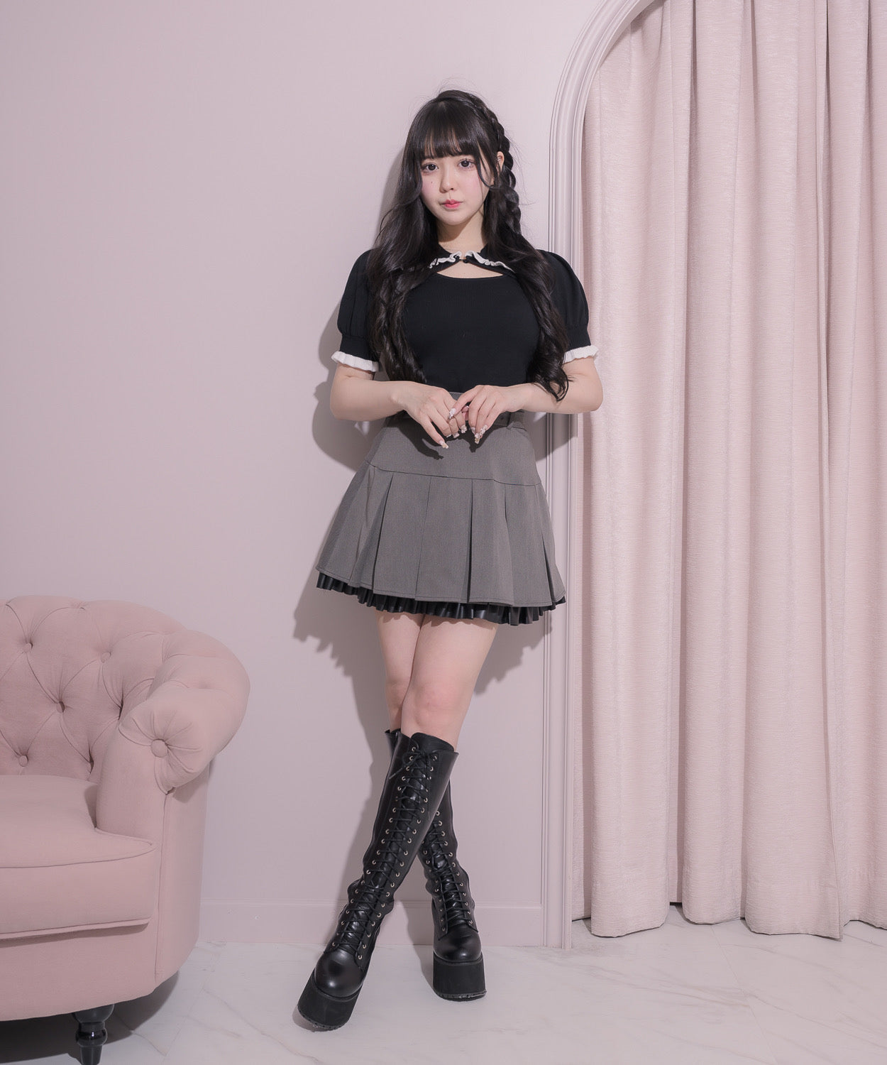 フリルカラーカットアウトニット