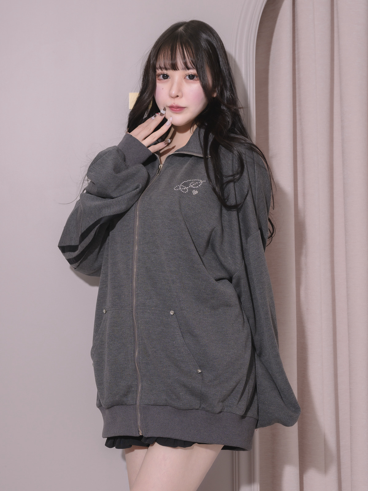 モデル身長:157cm/着用カラー:チャコール