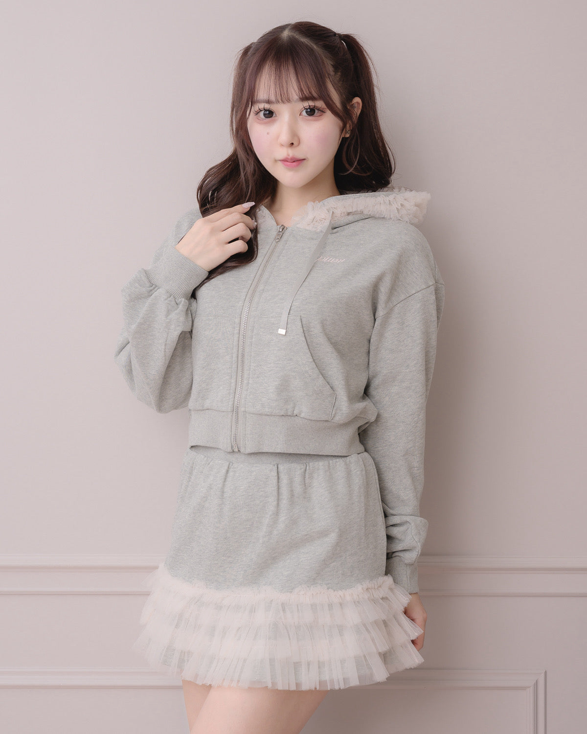 モデル身長：157cm/着用カラー:グレー