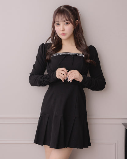 モデル身長：157cm/着用カラー:ブラック