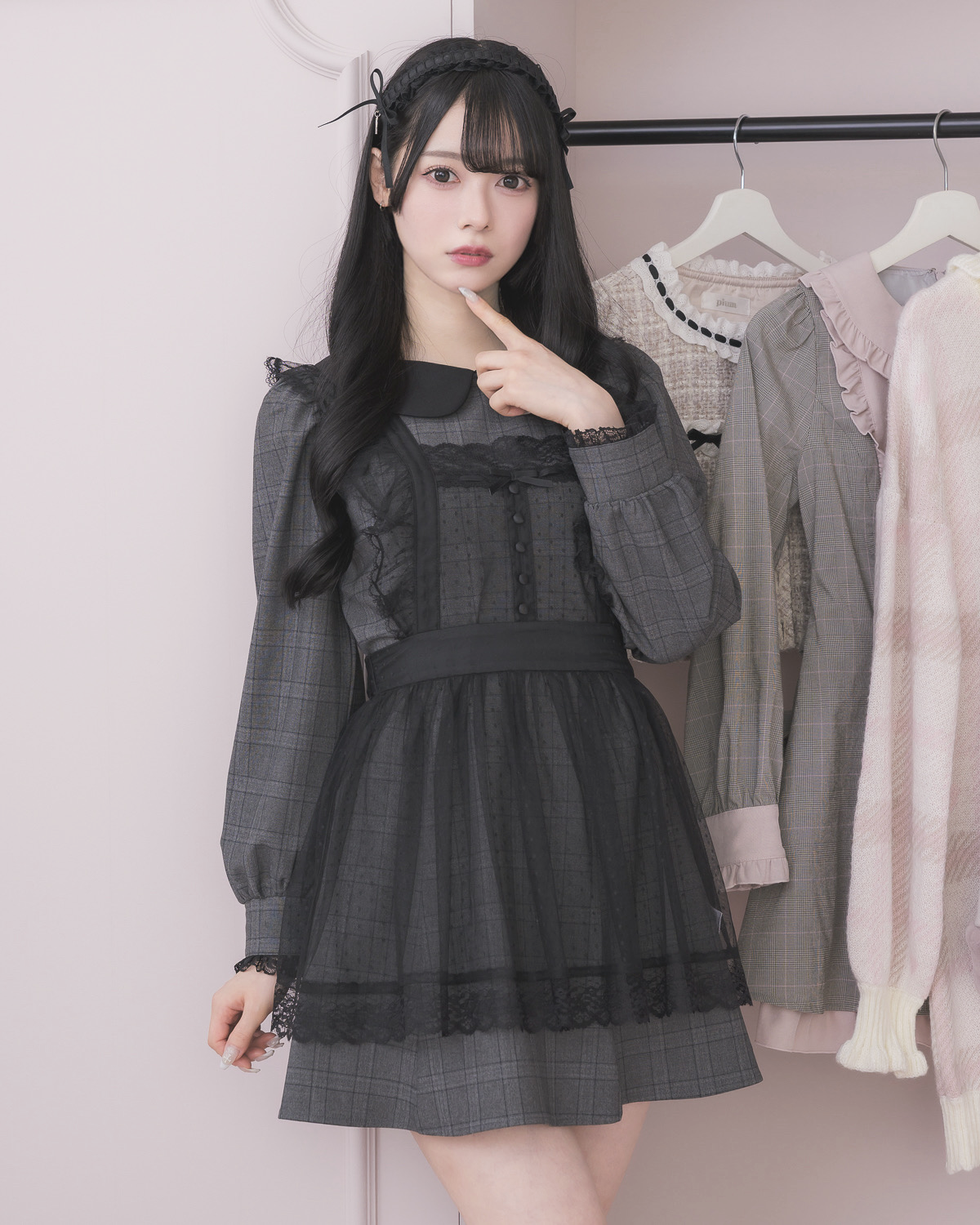 モデル身長:155cm/着用カラー:ブラックチェック