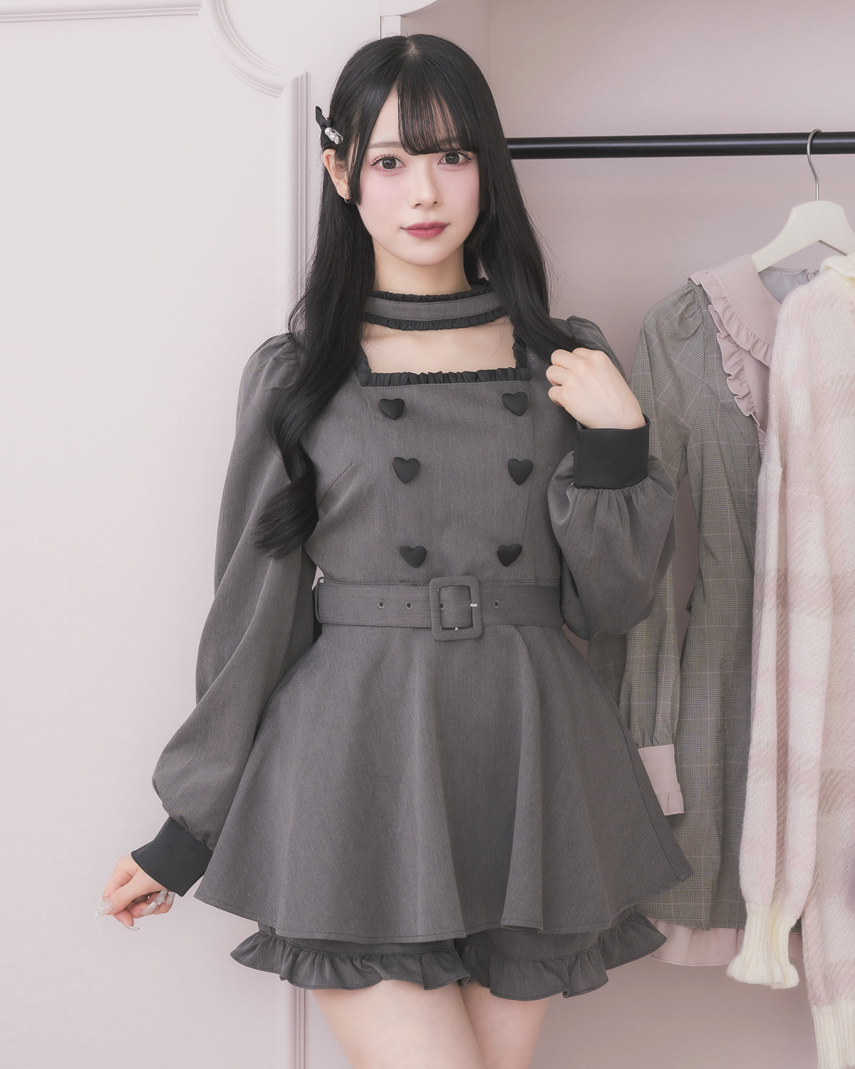モデル身長：157cm/着用カラー : チャコール