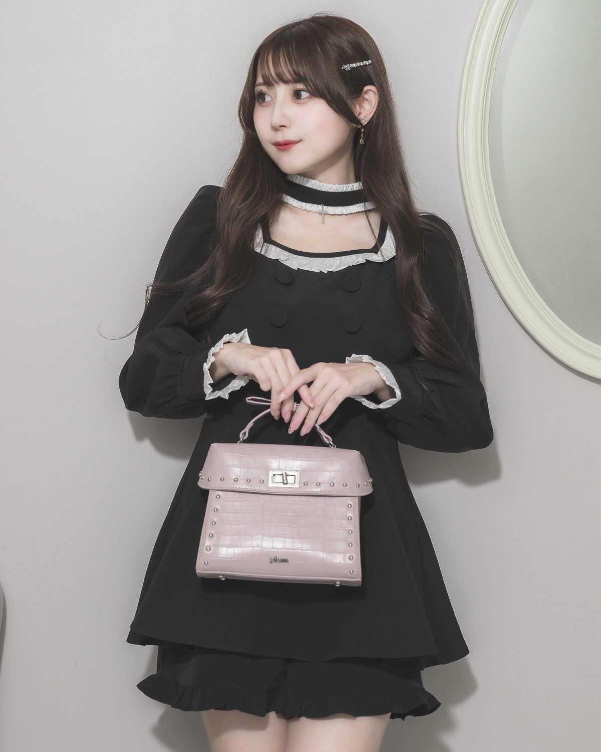 モデル身長:159cm/着用カラー:ブラック