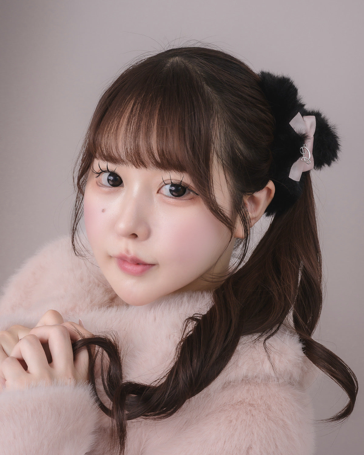 リボン付きファーヘアクリップ