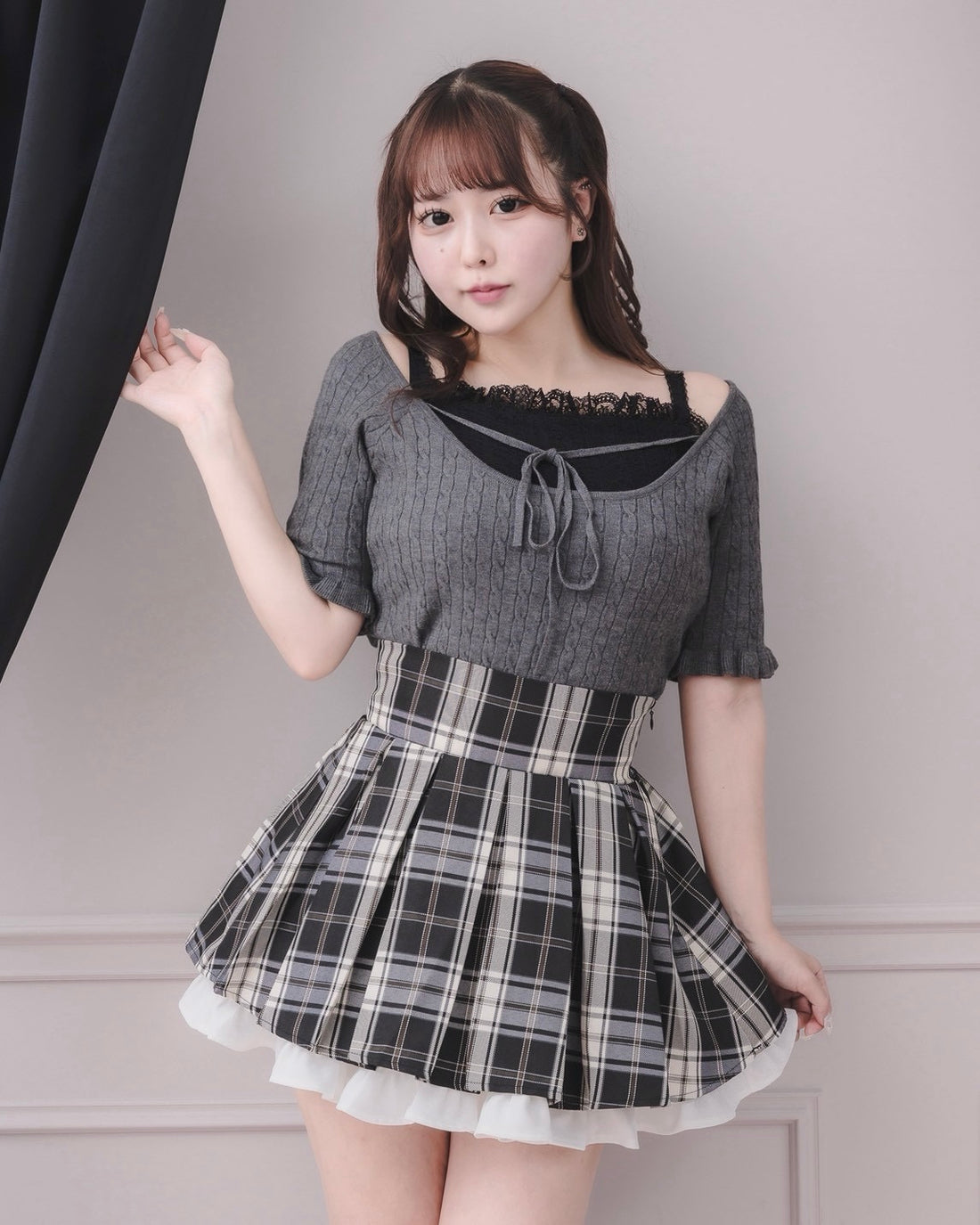 モデル身長：157cm/着用カラー：ブラウンチェック