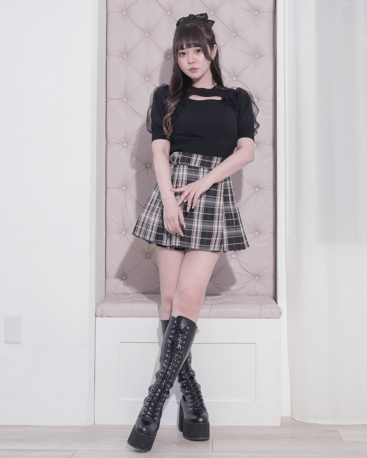 カットアウトチュールスリーブニット