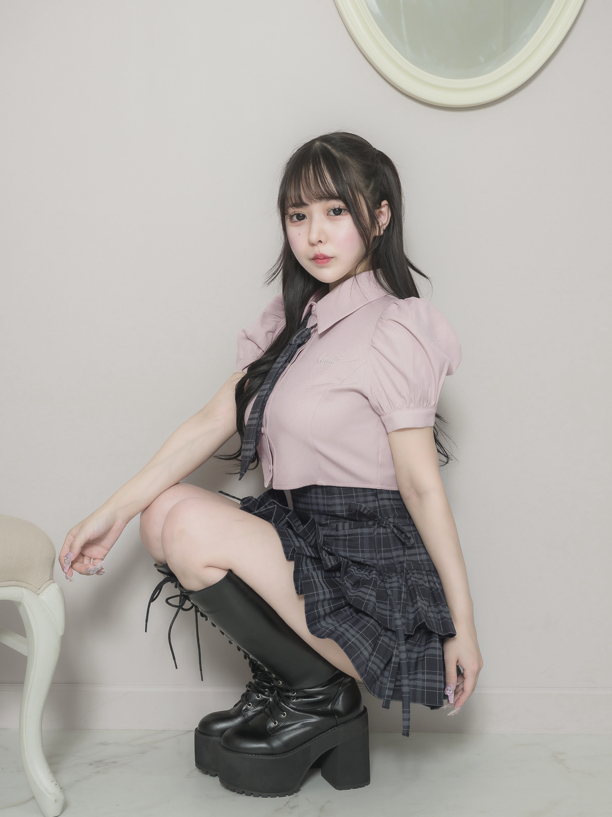 ネクタイ付きパフスリーブシャツ