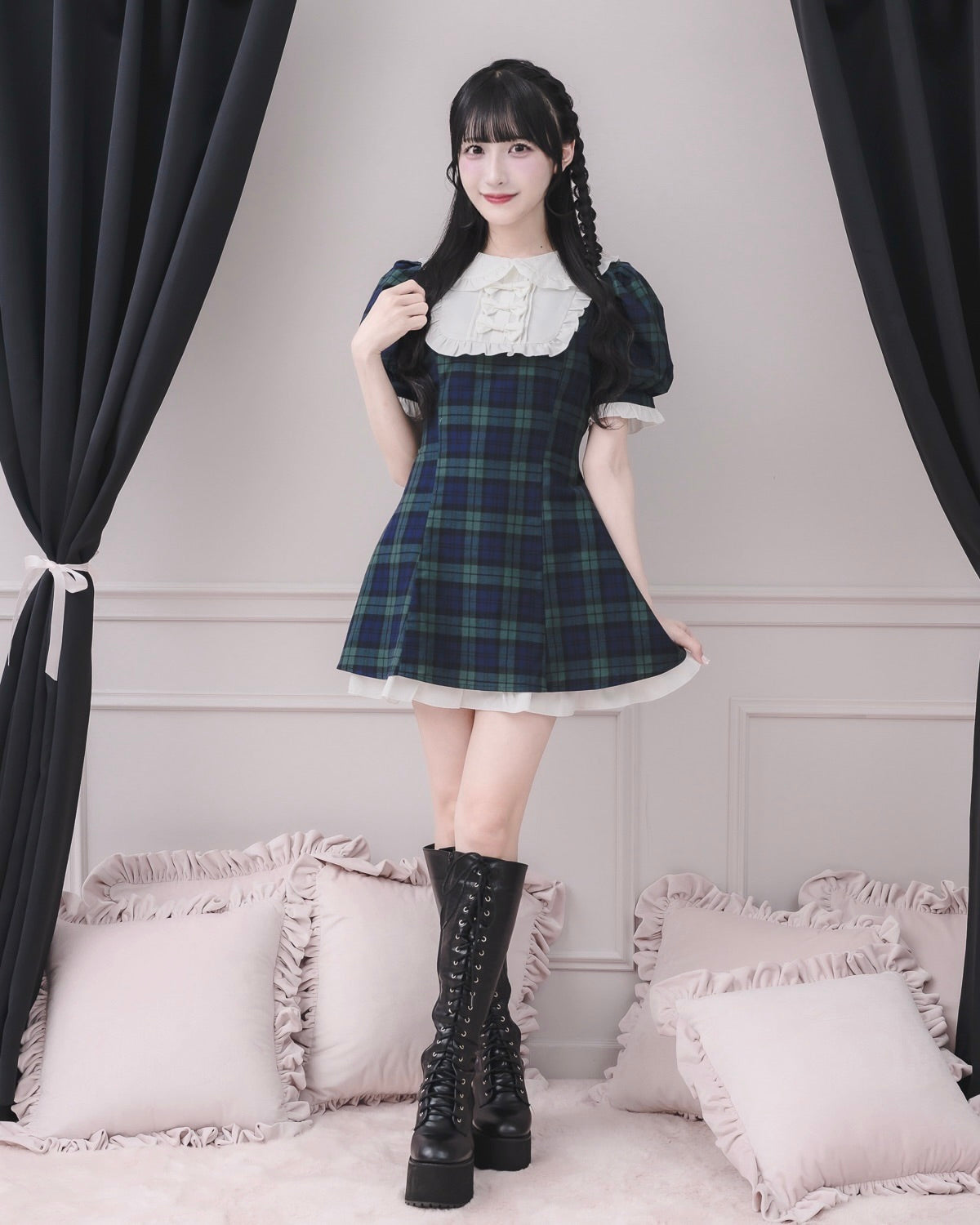 スクエアフリルリボンドーリー半袖ワンピース – pium