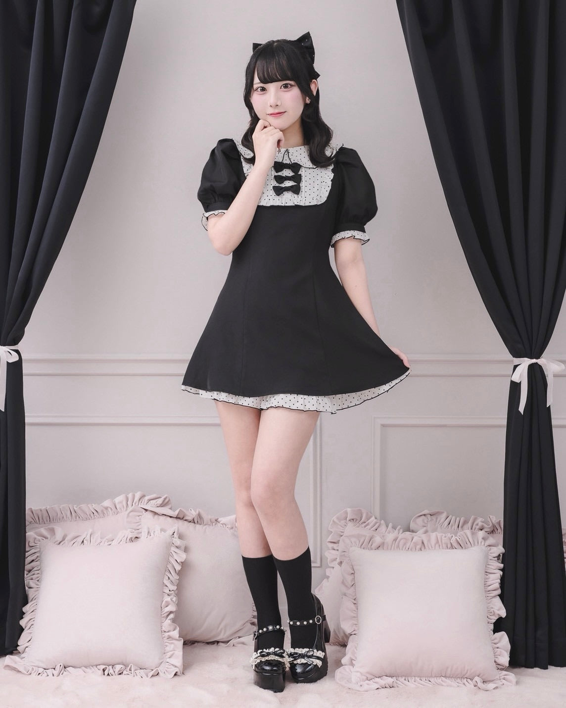 スクエアフリルリボンドーリー半袖ワンピース – pium
