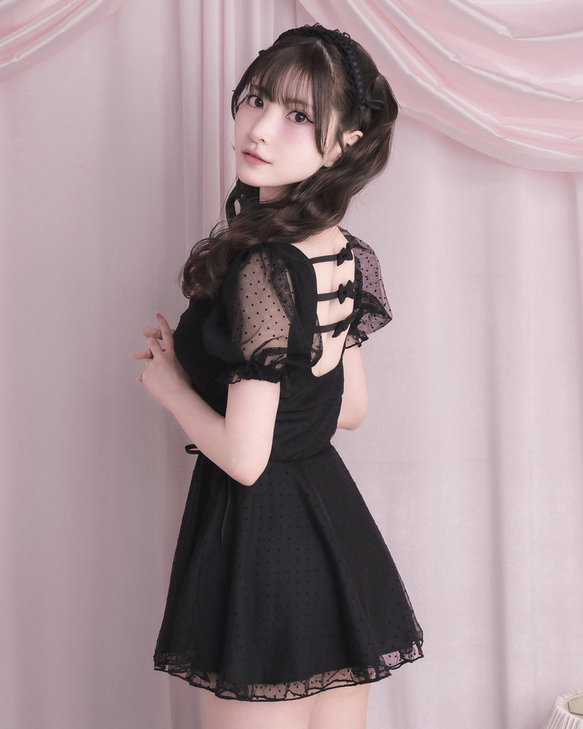 モデル身長:151cm/着用カラー:ブラック