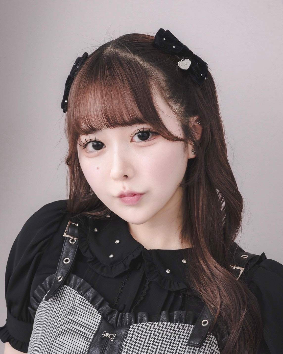 ビジューベロアリボンヘアクリップセット – pium