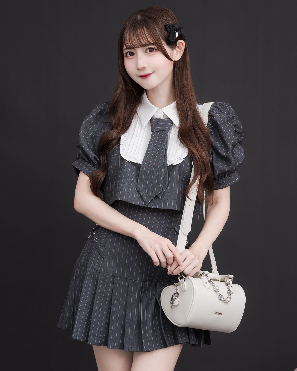 ビジュー付きハート型ボストンバッグ