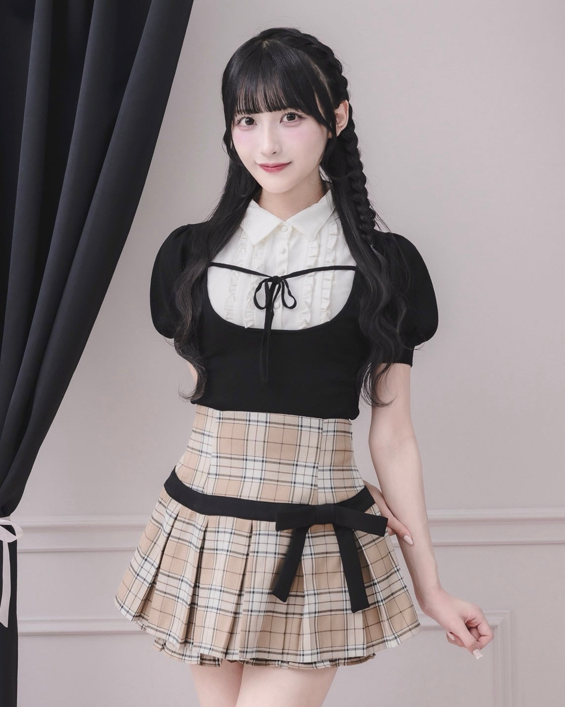 モデル身長：157cm/着用カラー：ブラック×ホワイト