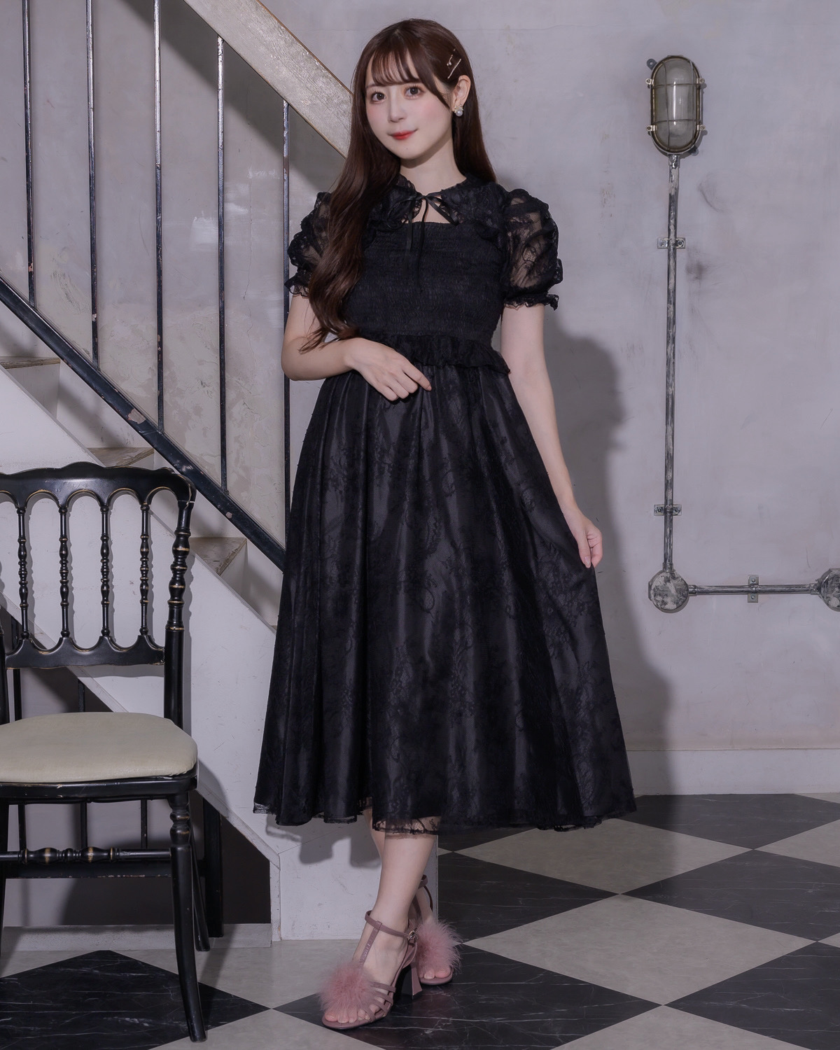 モデル身長:159cm/着用カラー:ブラック