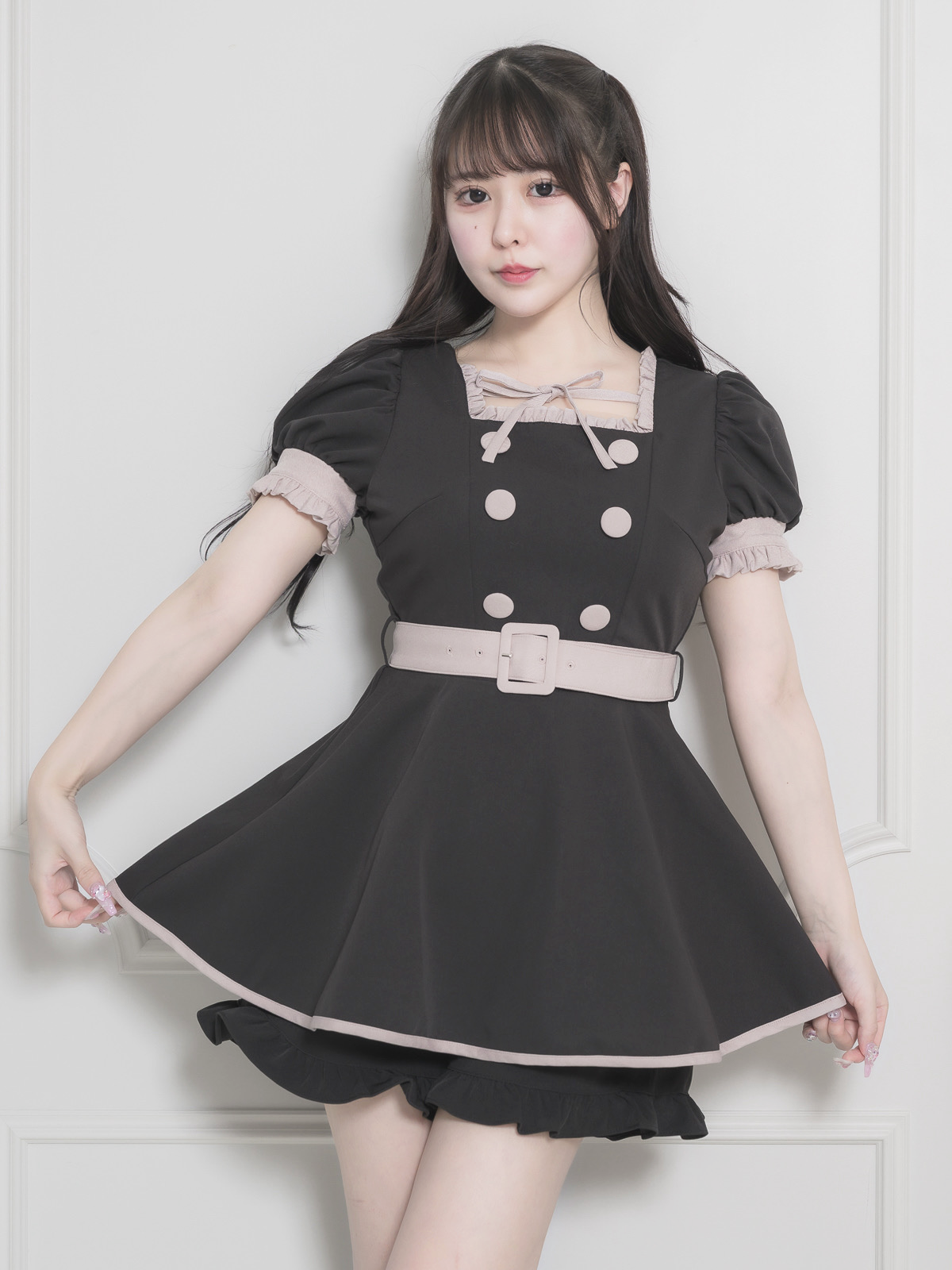 モデル身長:157cm/着用カラー:ブラック×ピンク