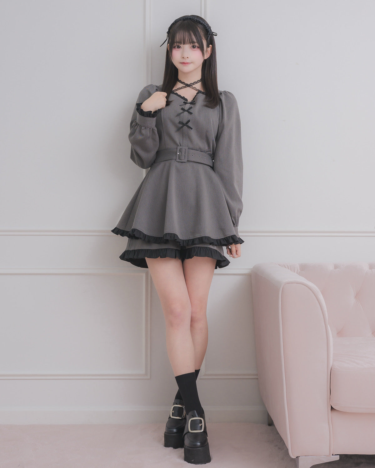 モデル身長：158cm/着用カラー : チャコール