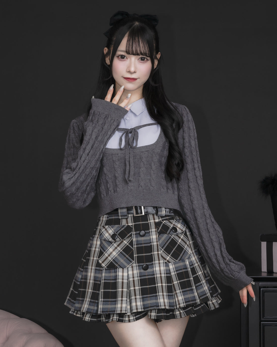 モデル身長：155cm/着用カラー : チャコール