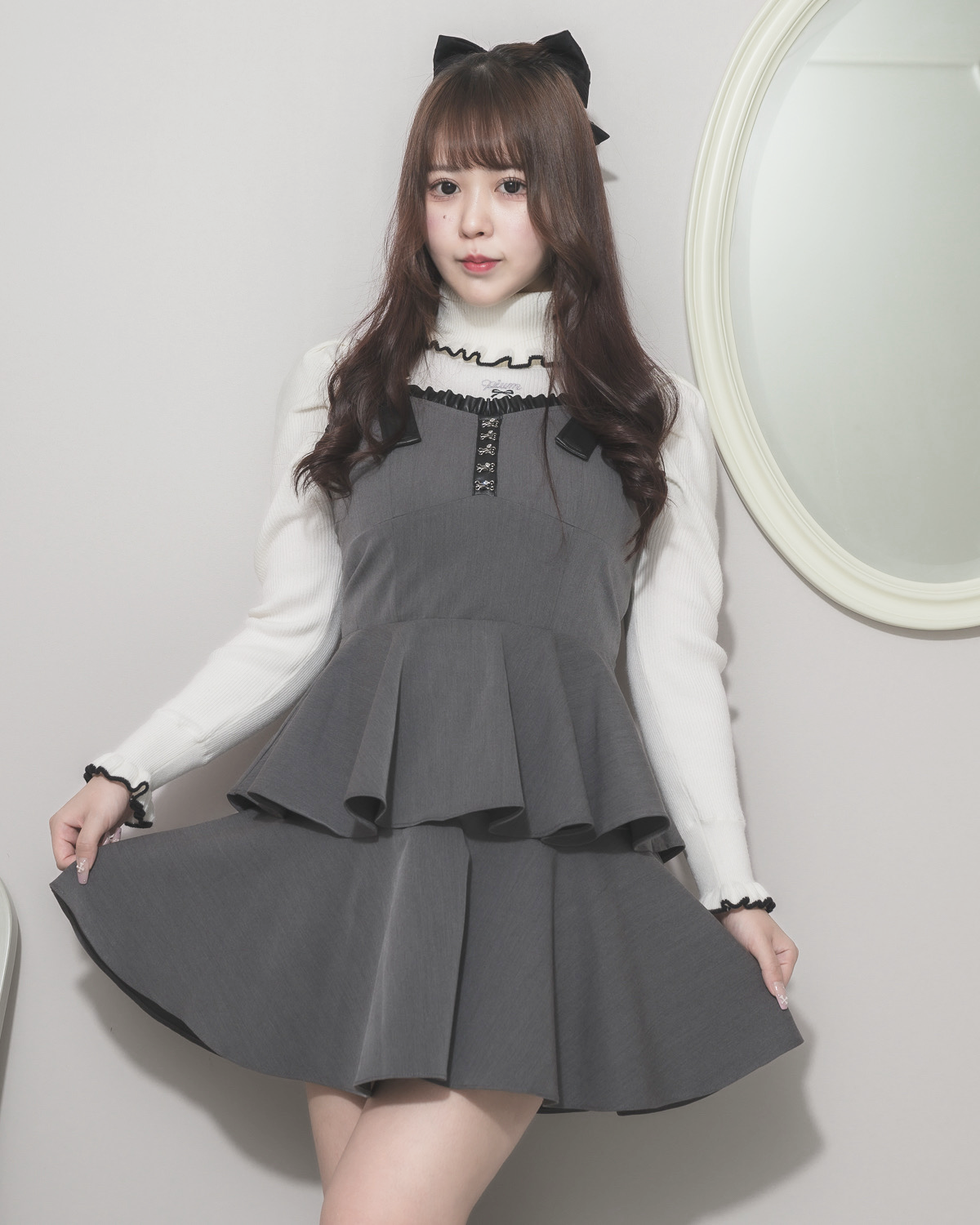 モデル身長:157cm/着用カラー:ホワイト× ブラック