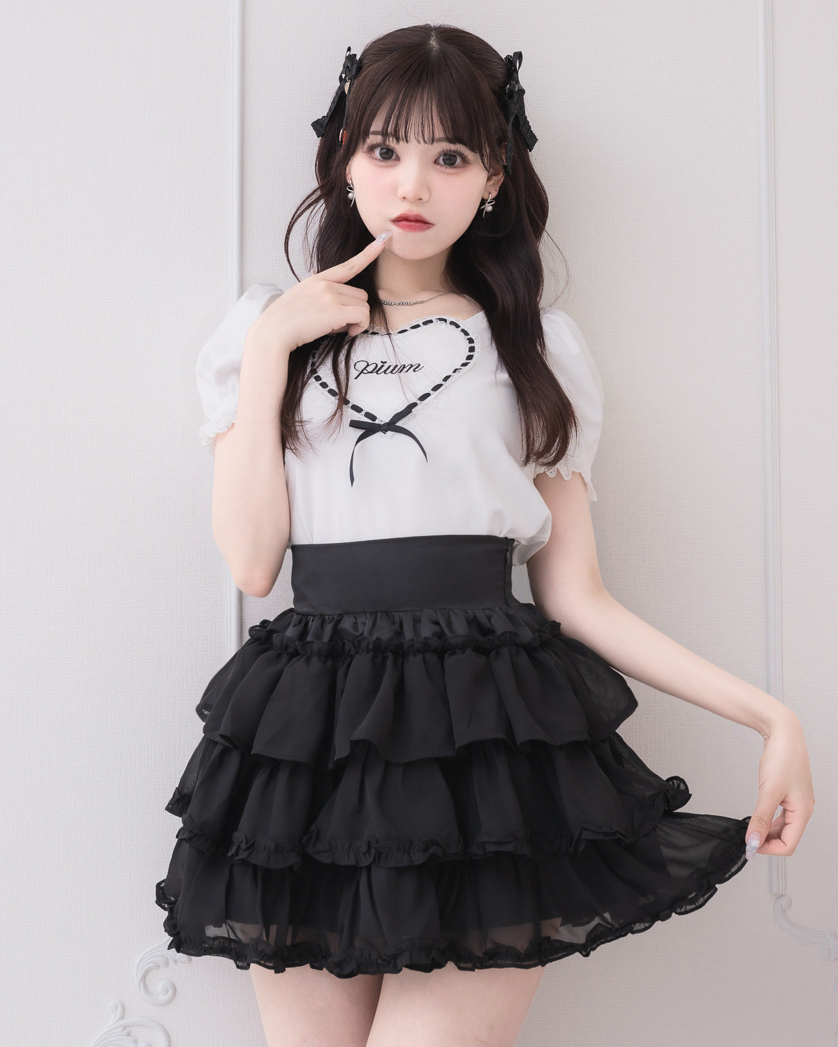 モデル身長:163cm/着用カラー:ホワイト×ブラック