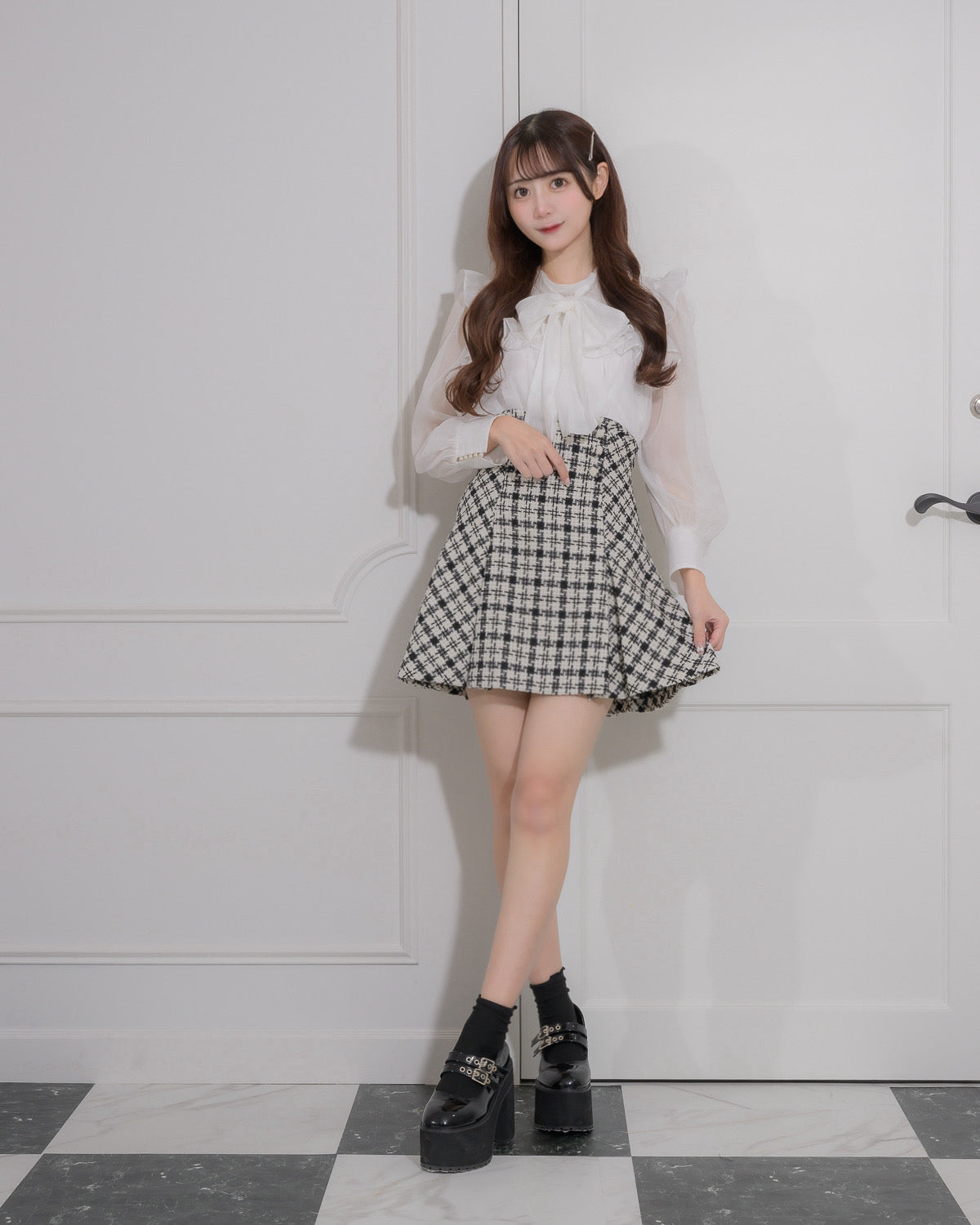 スクエアフリルシアーラメブラウス