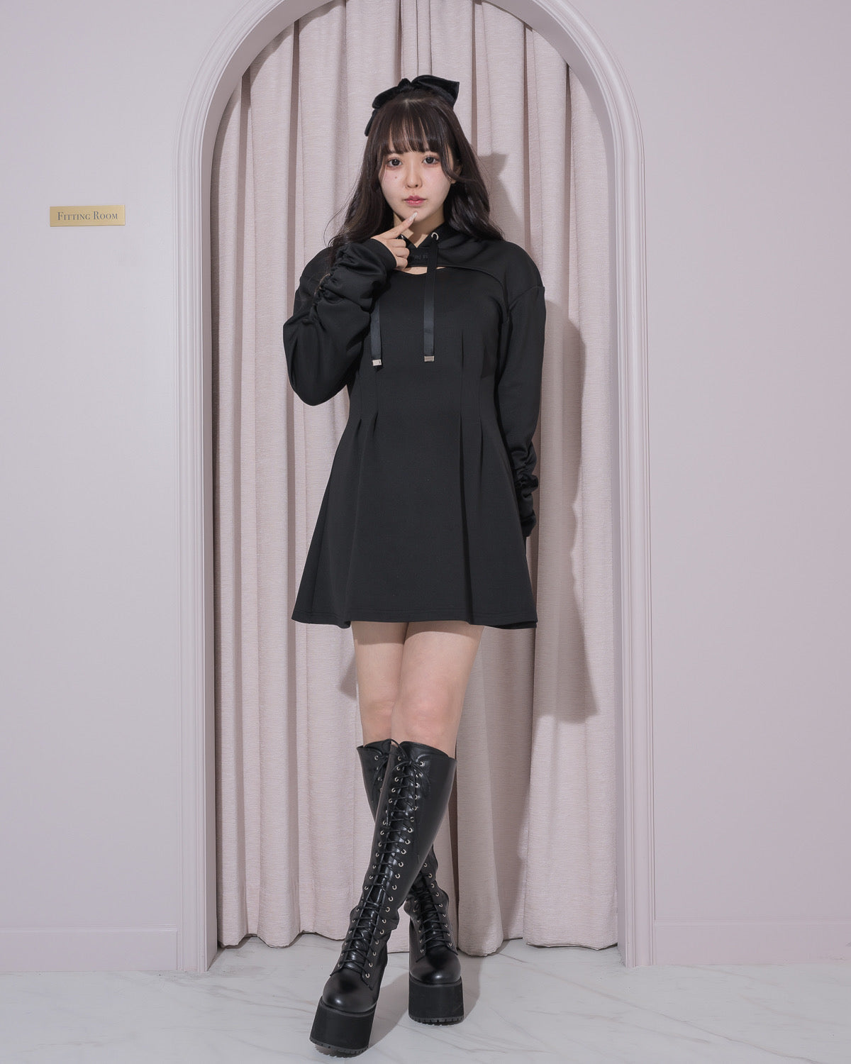 カットアウトボンディングパーカーワンピ