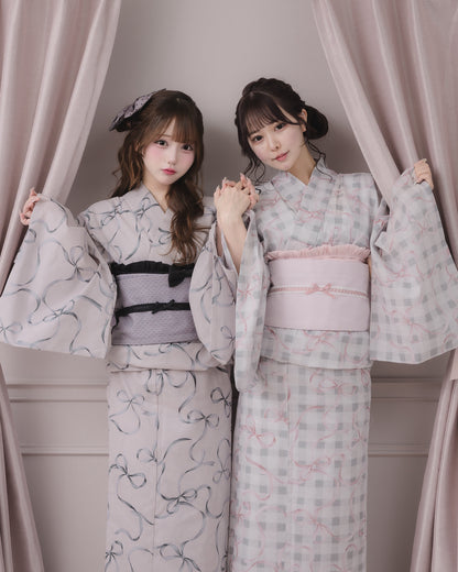 （左）モデル身長：160cm/着用カラー:ブラック（右）モデル身長：157cm/着用カラー:ピンク
