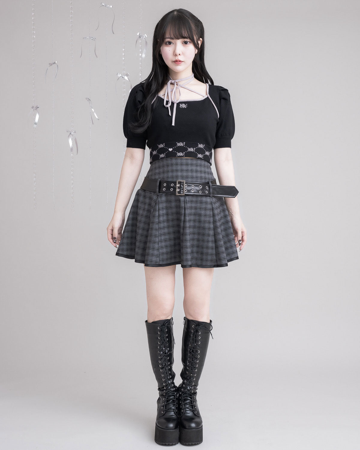 モデル身長：157cm/着用カラー:ブラック