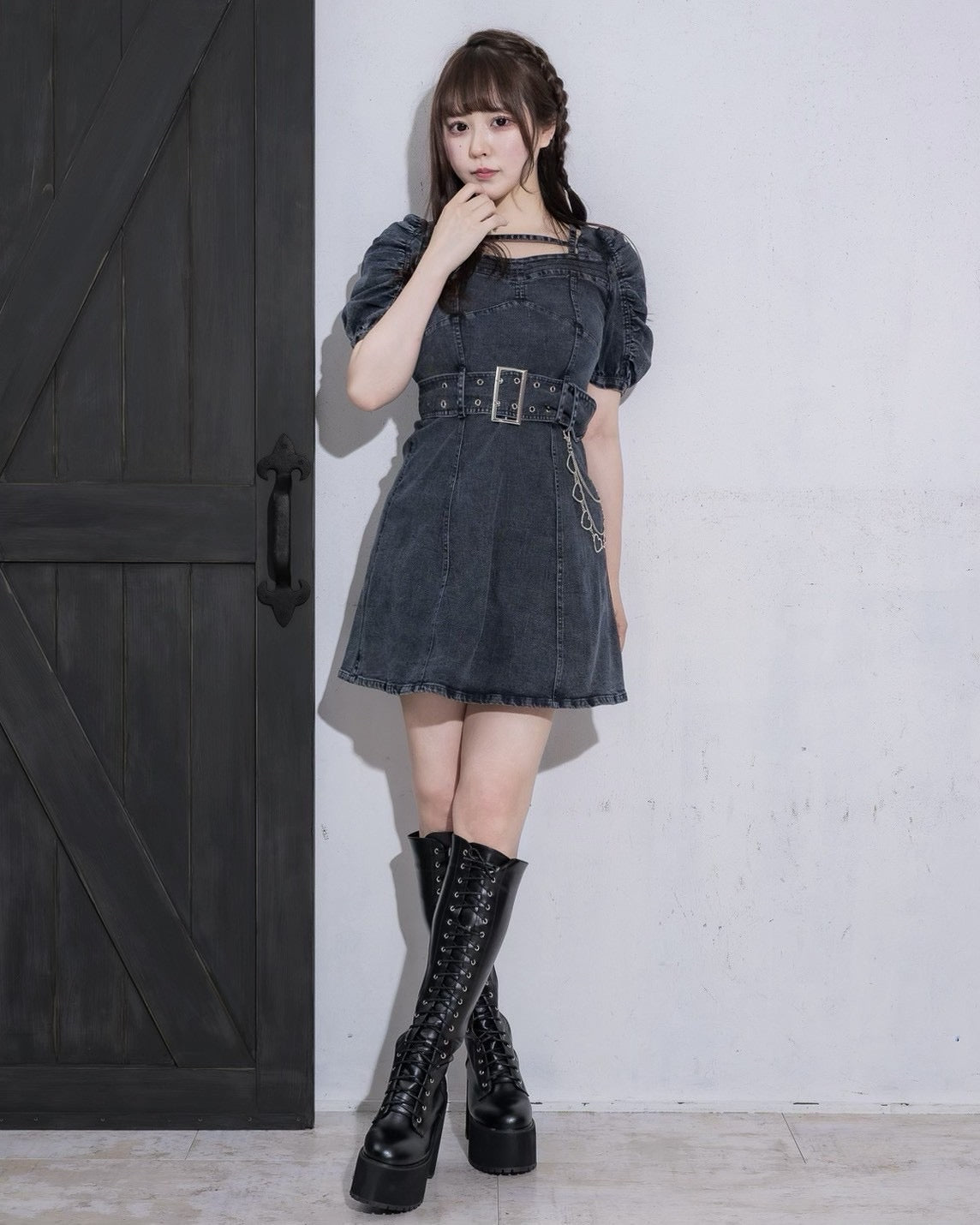 モデル身長:157cm/着用カラー:ブラックデニム