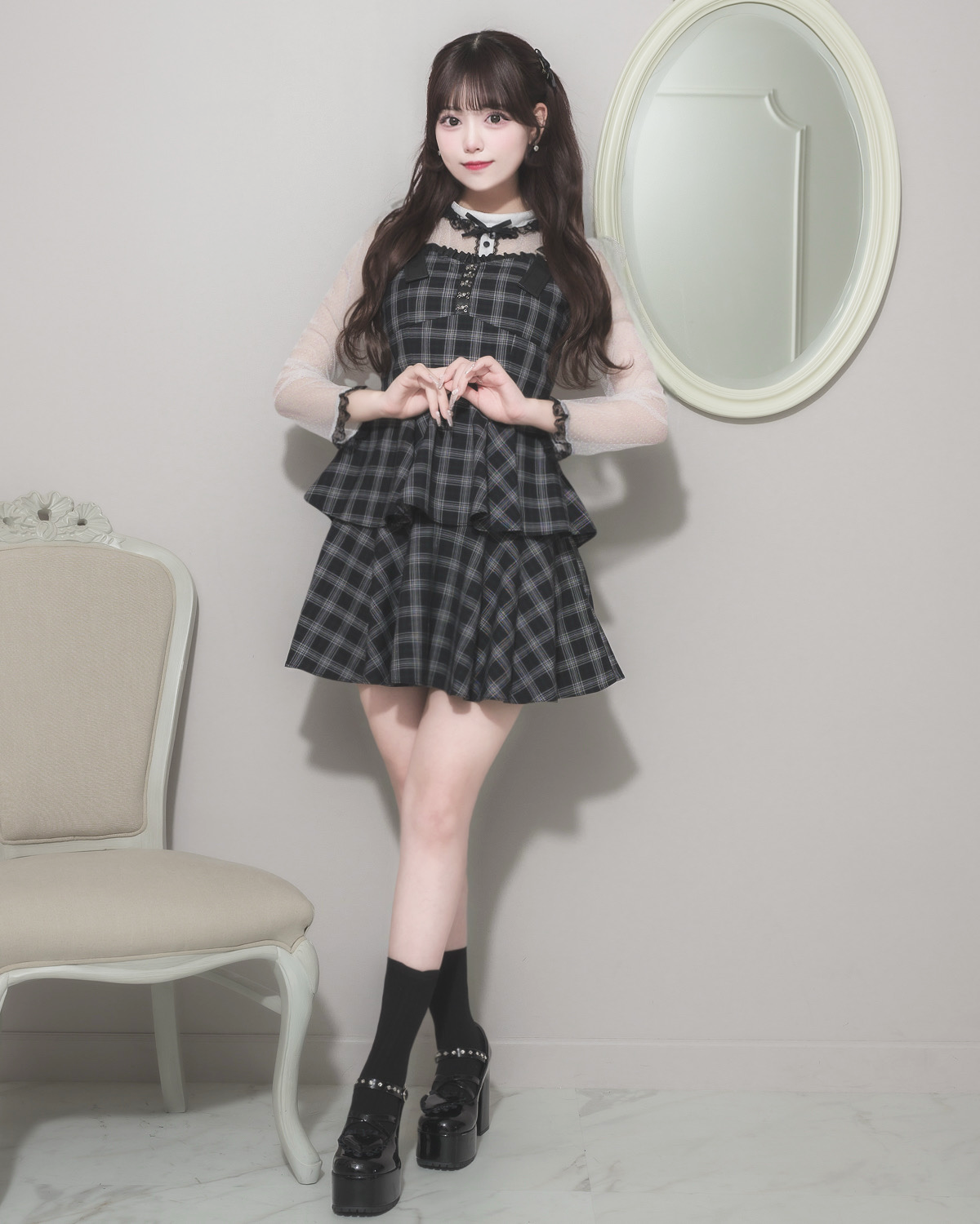 モデル身長:163cm/着用カラー:ブラックチェック