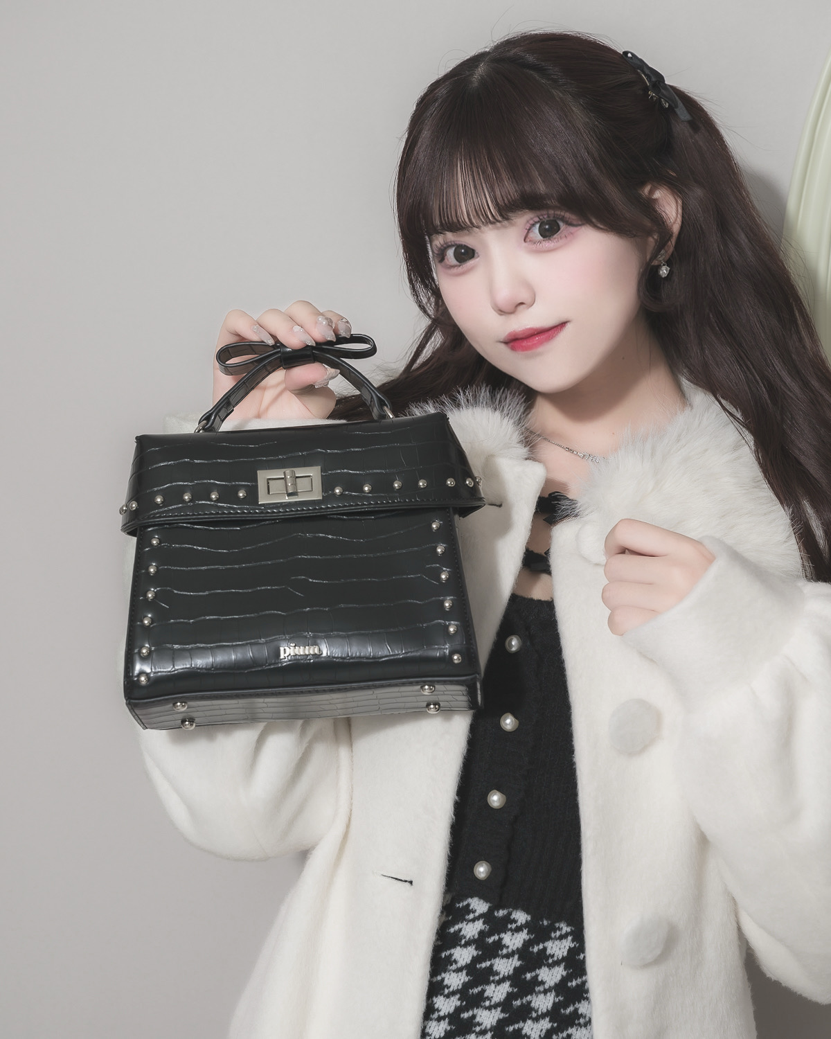 カラー:ブラック