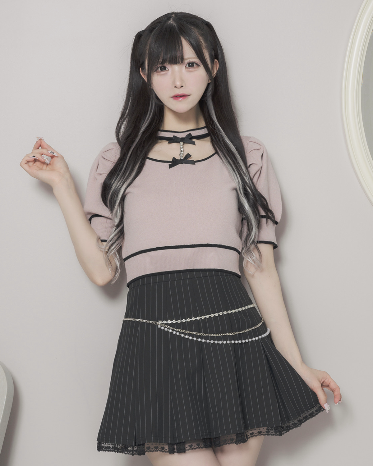 ビジューチェーン付きチェックプリーツスカパン