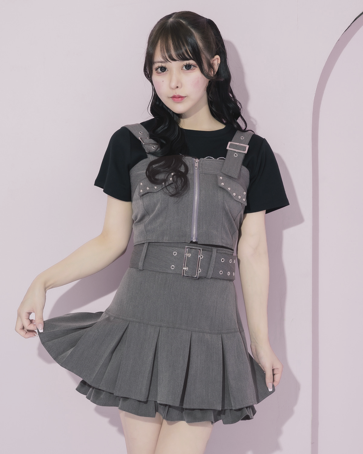 モデル身長:157cm/着用カラー : チャコール