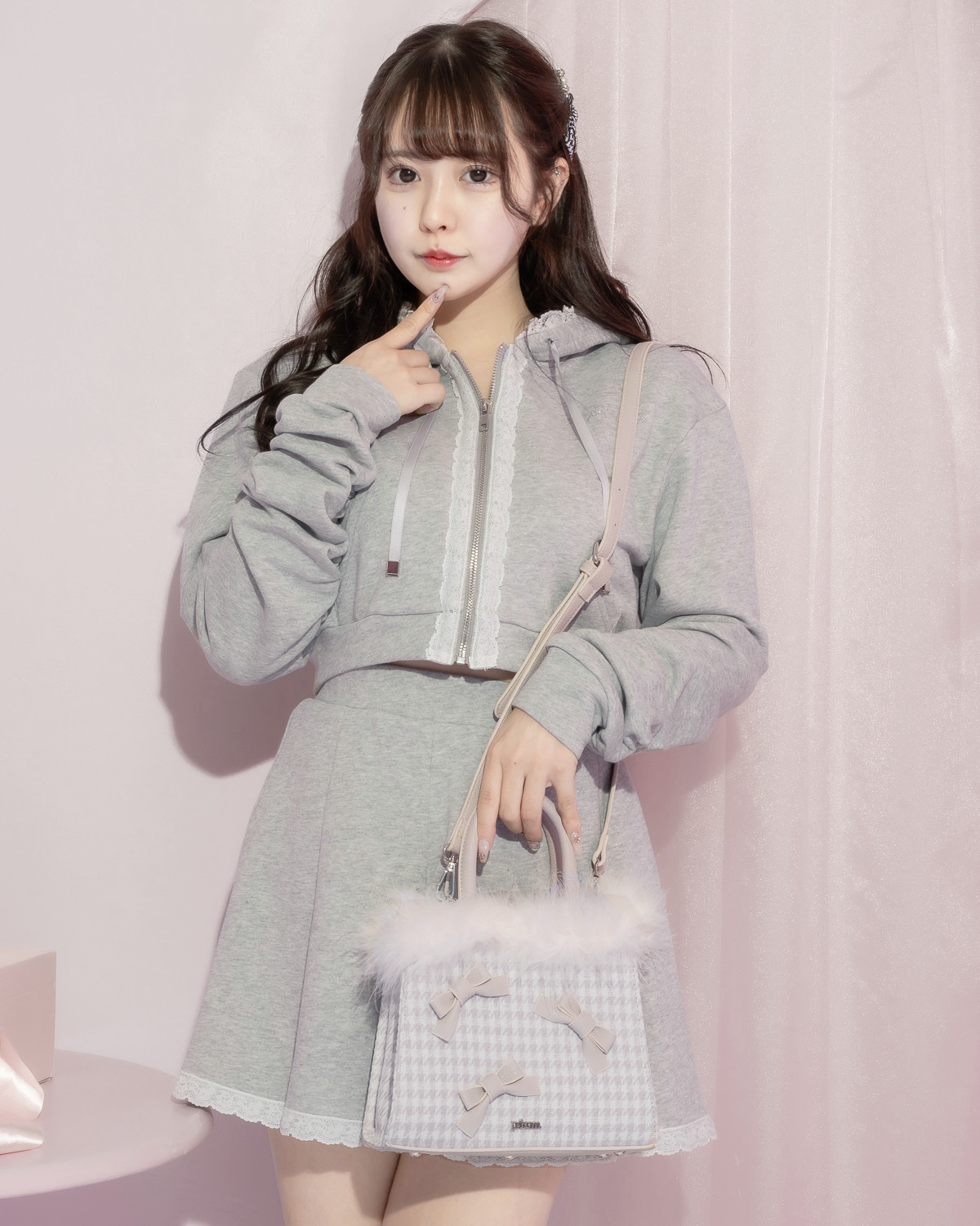 モデル身長:157cm/着用カラー:グレー